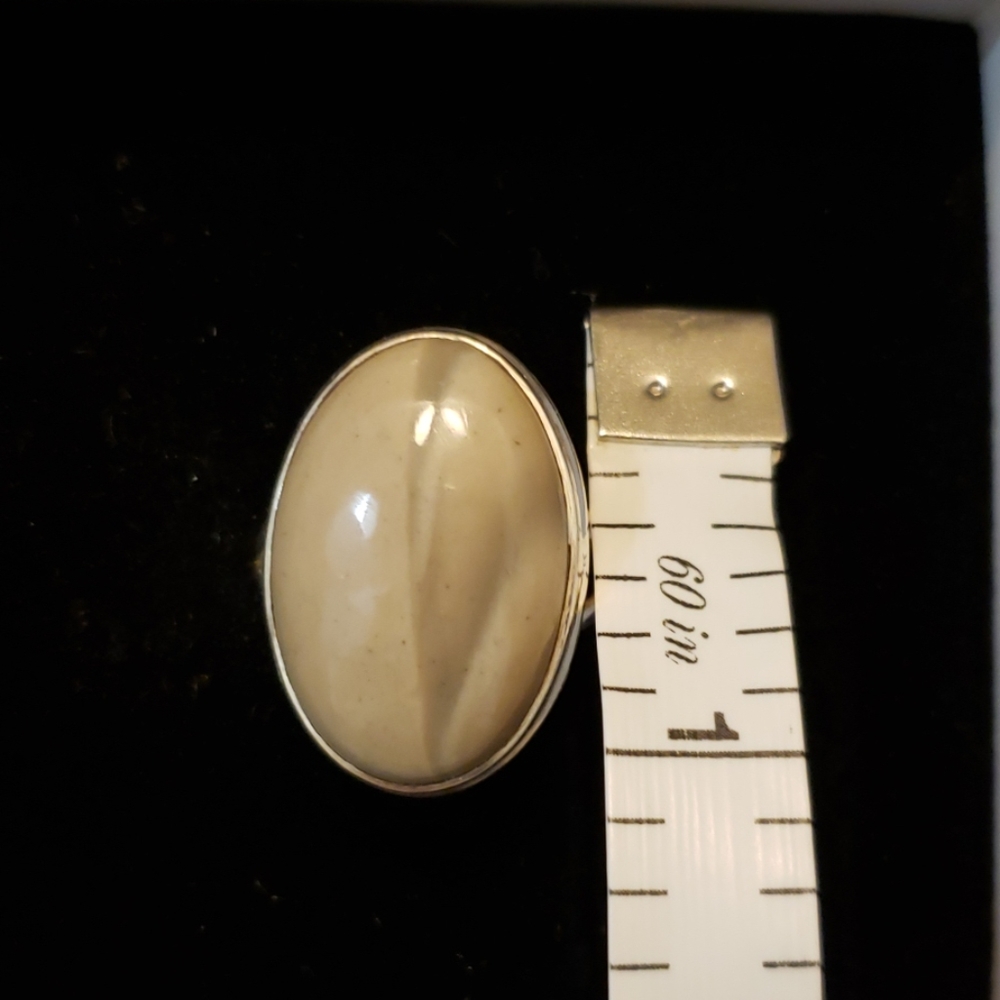 Stone ring - Picture 2 of 3